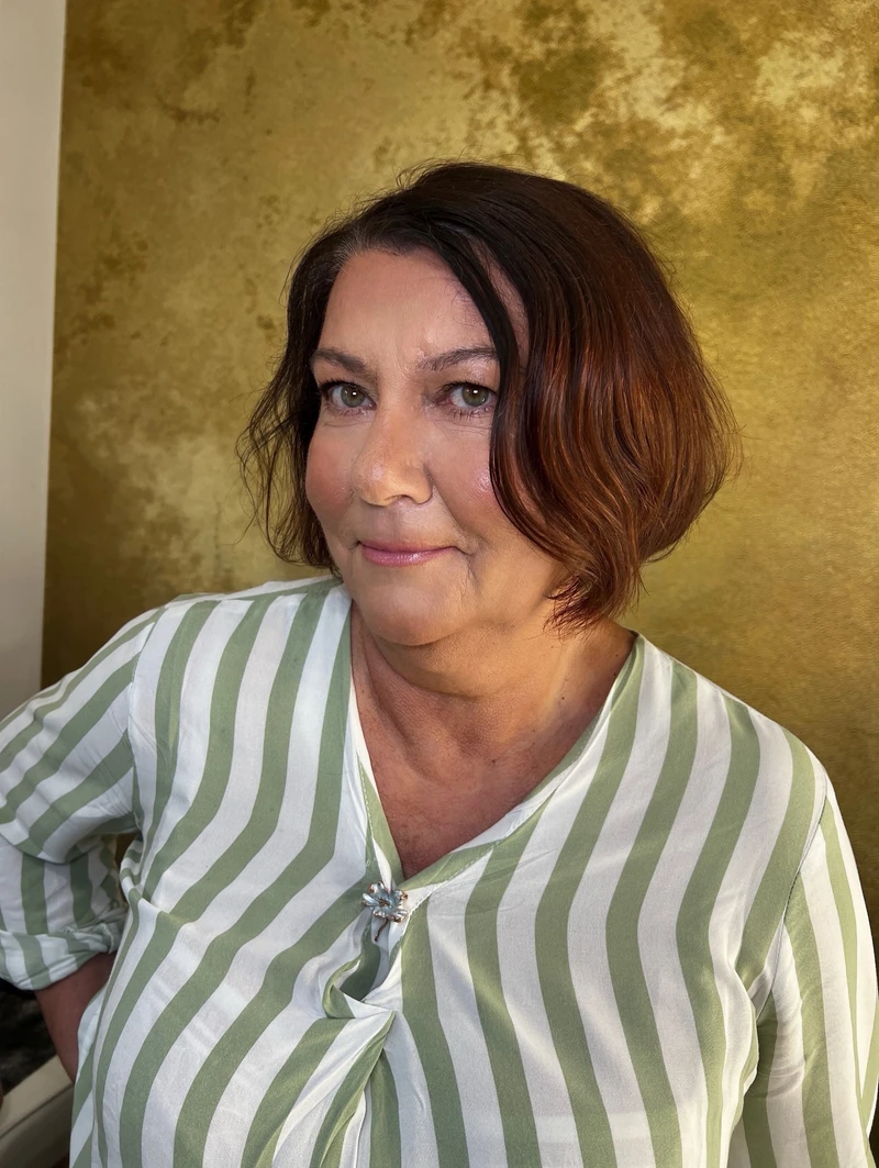 Makijaz dla dojrzalej kobiety - elegancki i odmadzajacy efekt, GLOW Concept